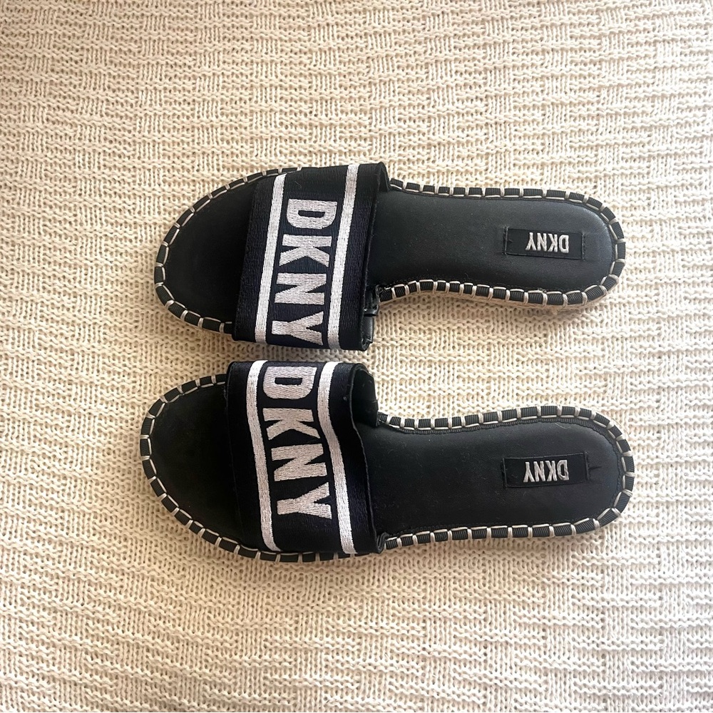DKNY sandals, SIZE 6.5